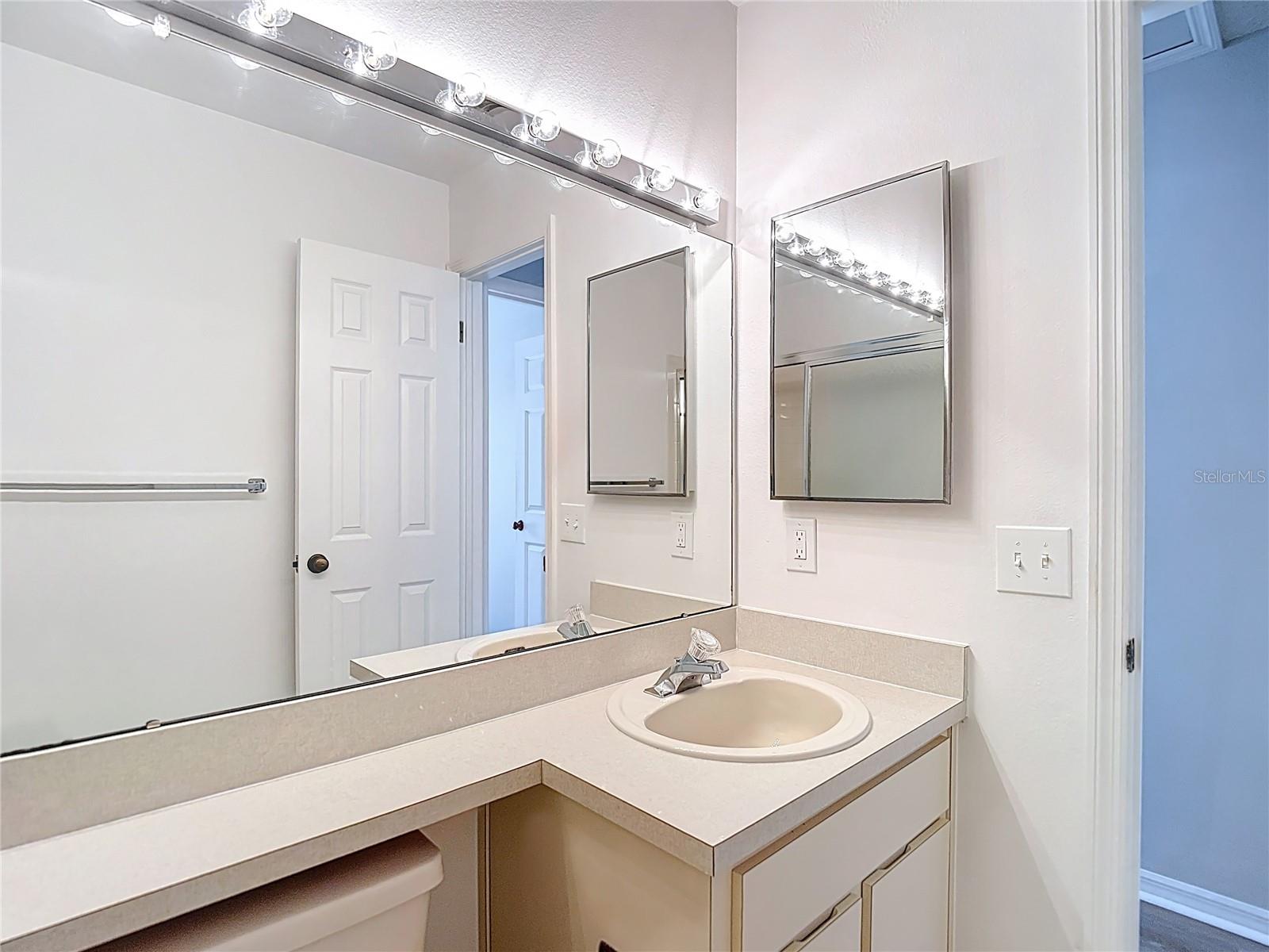 EAGLESWOOD CONDO - Residential