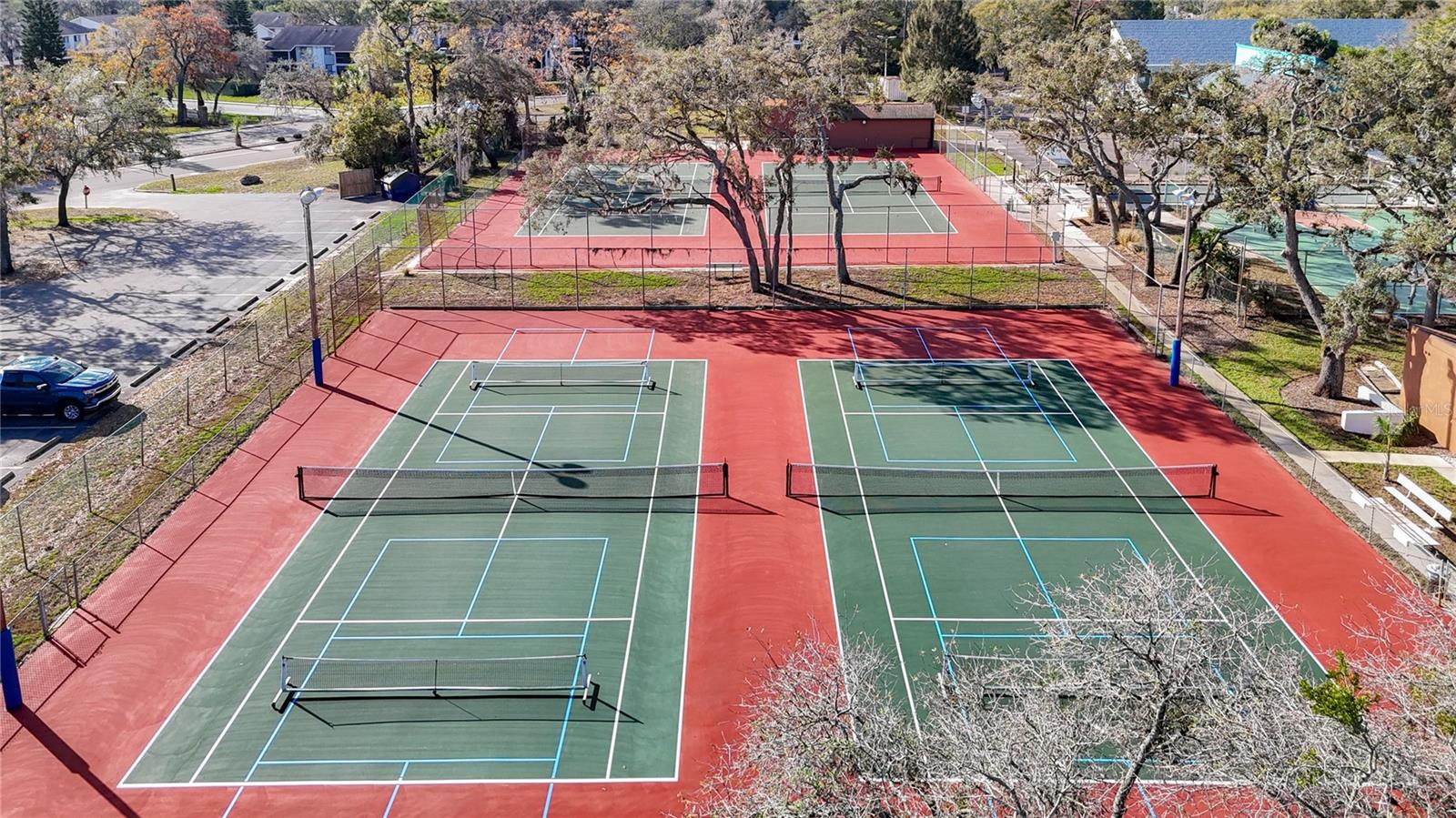 EAGLESWOOD CONDO - Residential