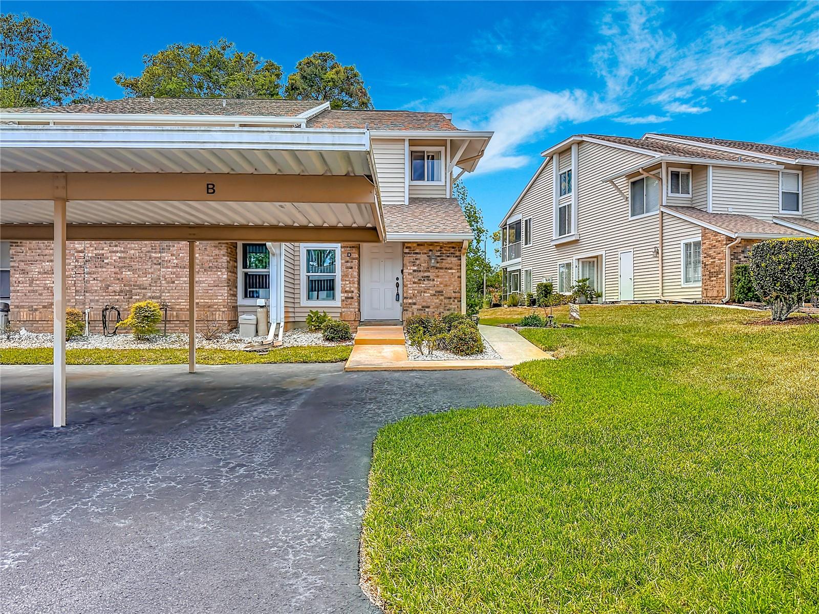 EAGLESWOOD CONDO - Residential