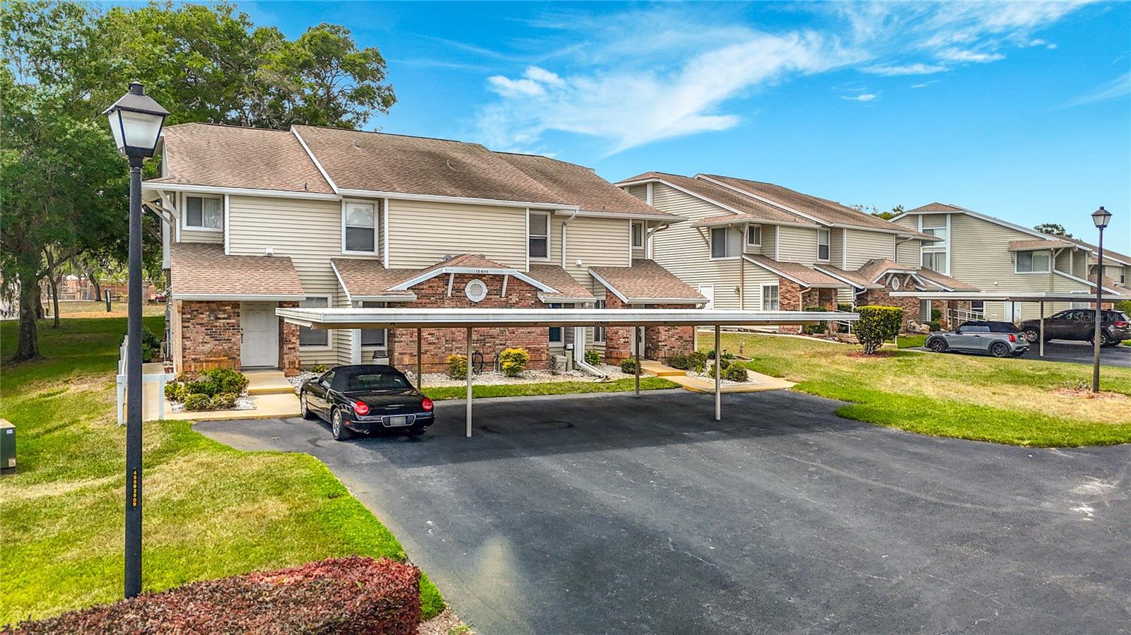 EAGLESWOOD CONDO - Residential