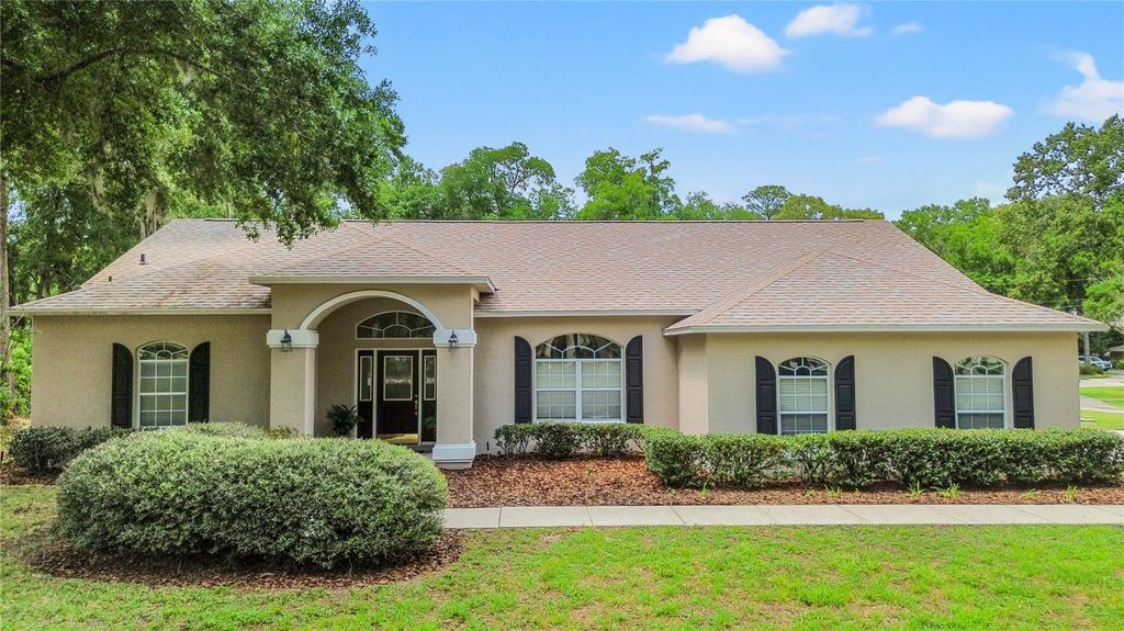 Photo of 1617 SE 29th Terrace, Ocala, FL 34471 (MLS # OM701151)