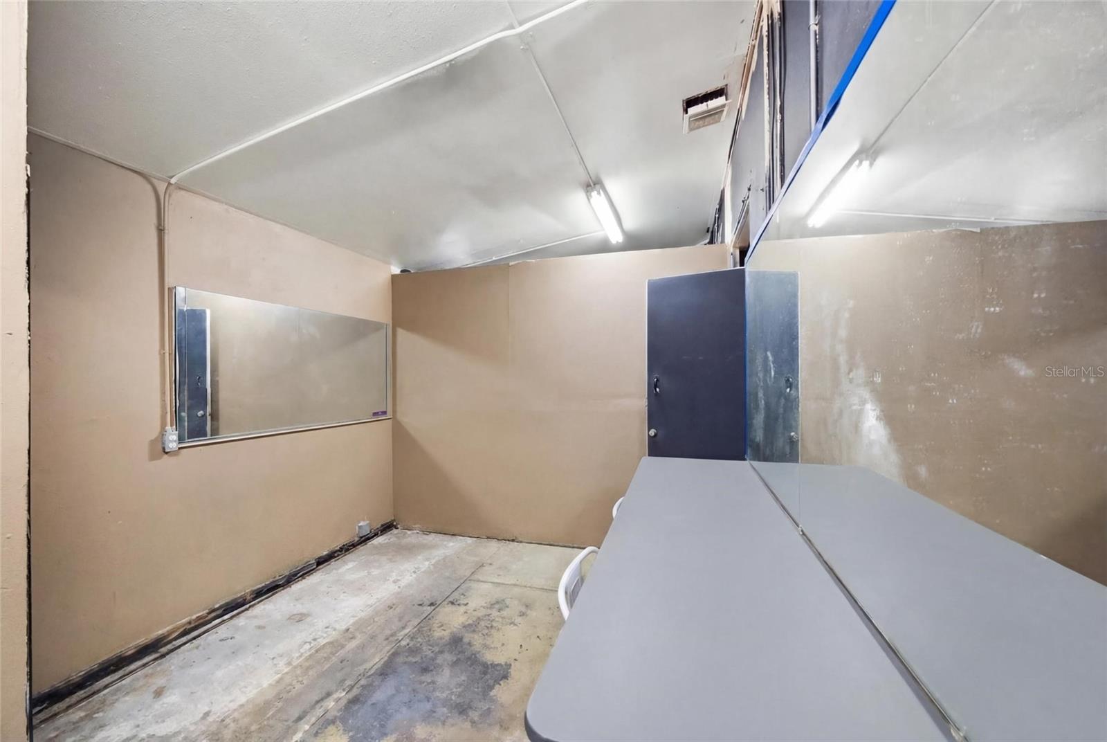 AIRY ACRES 4 - Commercial Sale