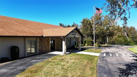 A home in LAKE WALES