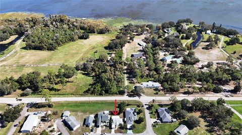 A home in LAKE WALES