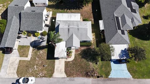 A home in LAKE WALES