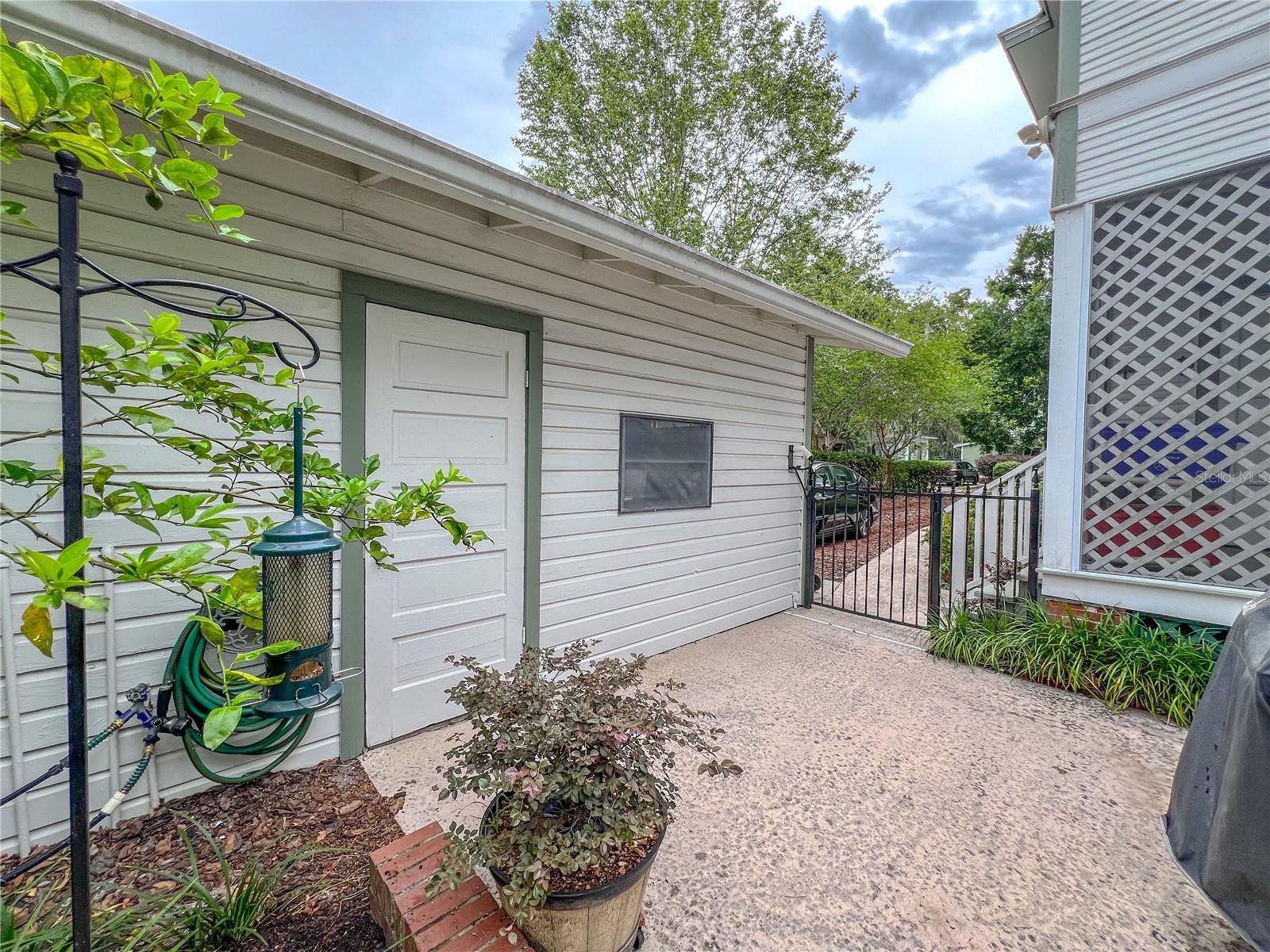 DUCKPOND - Residential