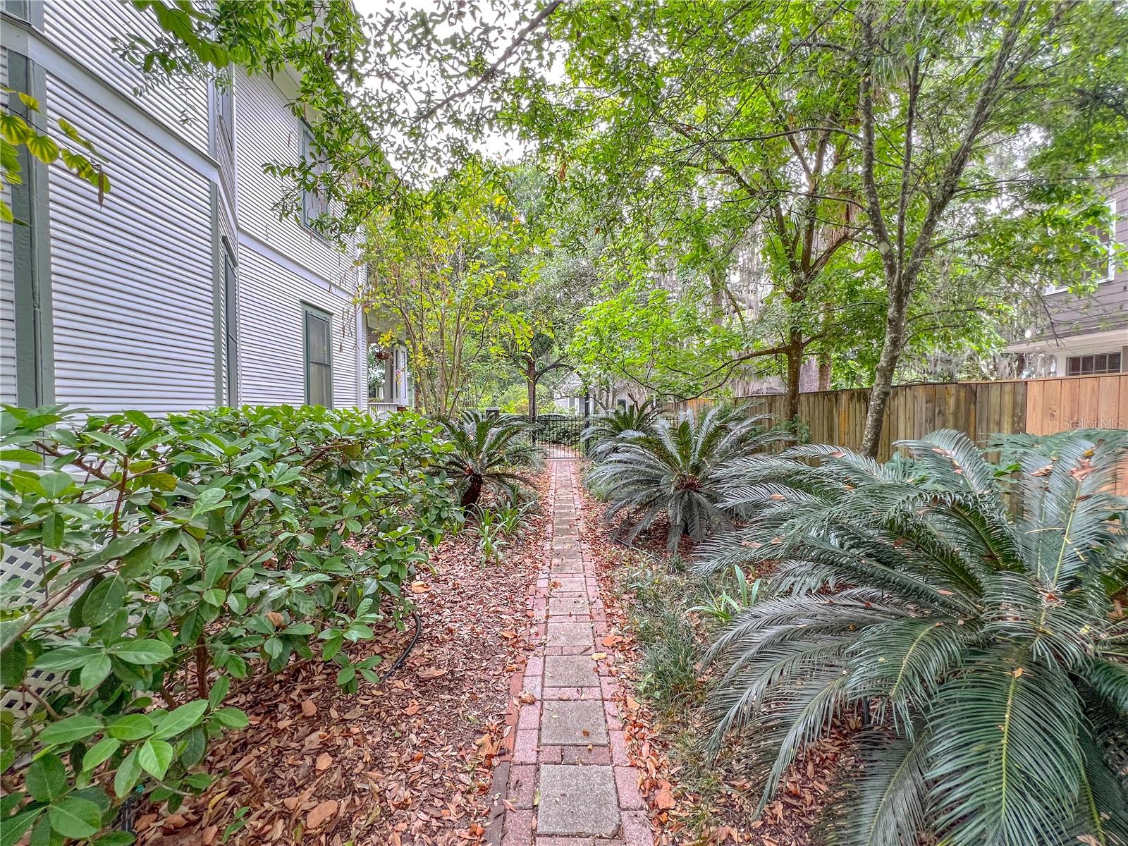 DUCKPOND - Residential