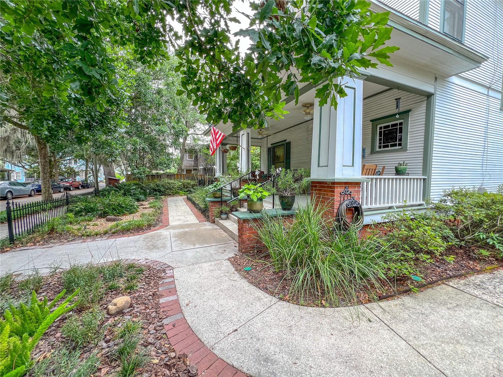 DUCKPOND - Residential