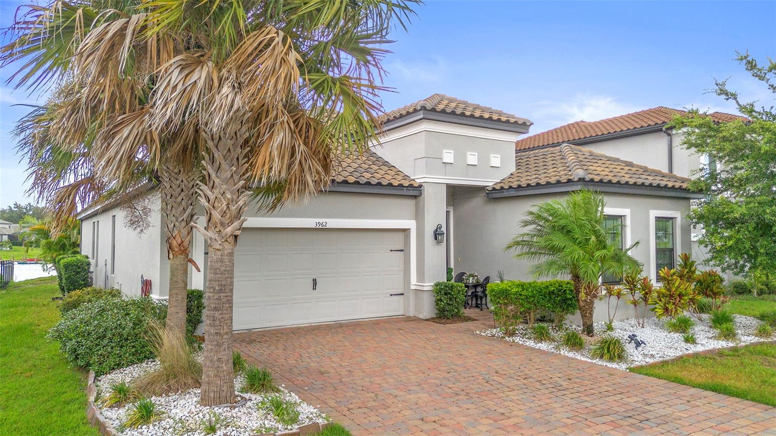 3962 CARRICK BEND DRIVE