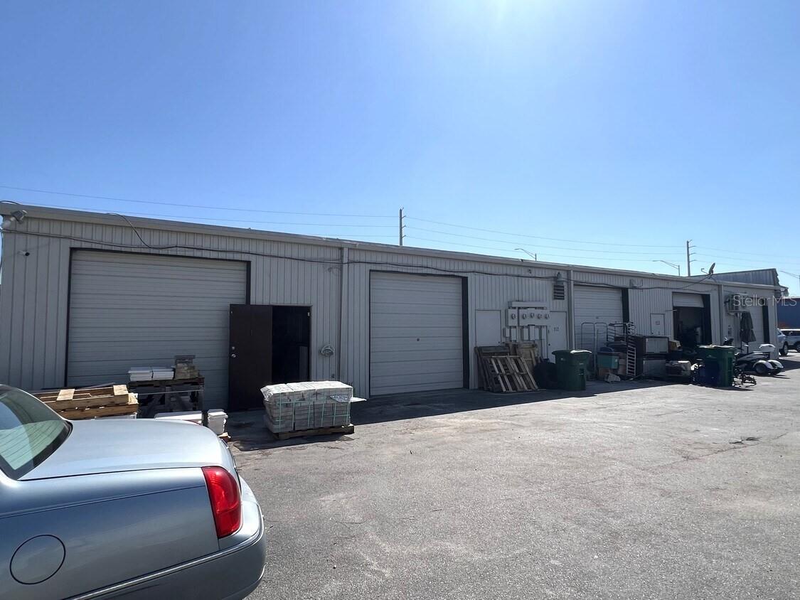 SOUTHLAND PLAZA - Commercial Lease
