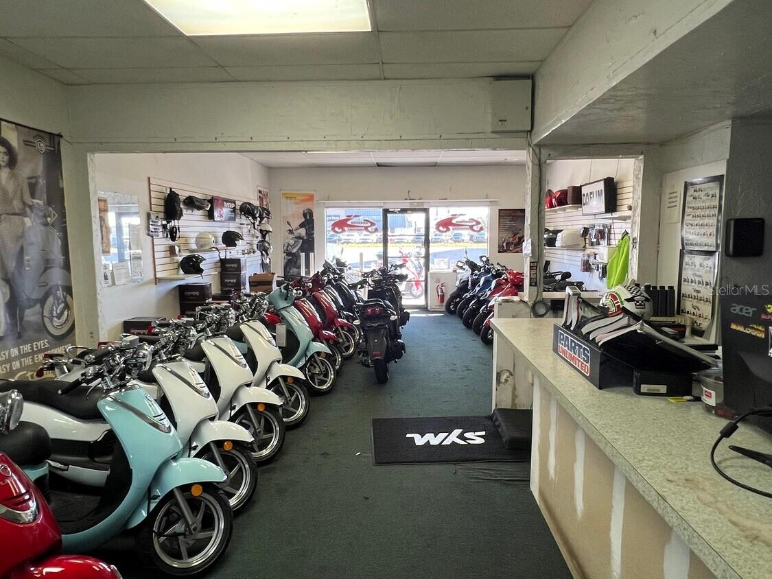 SOUTHLAND PLAZA - Commercial Lease