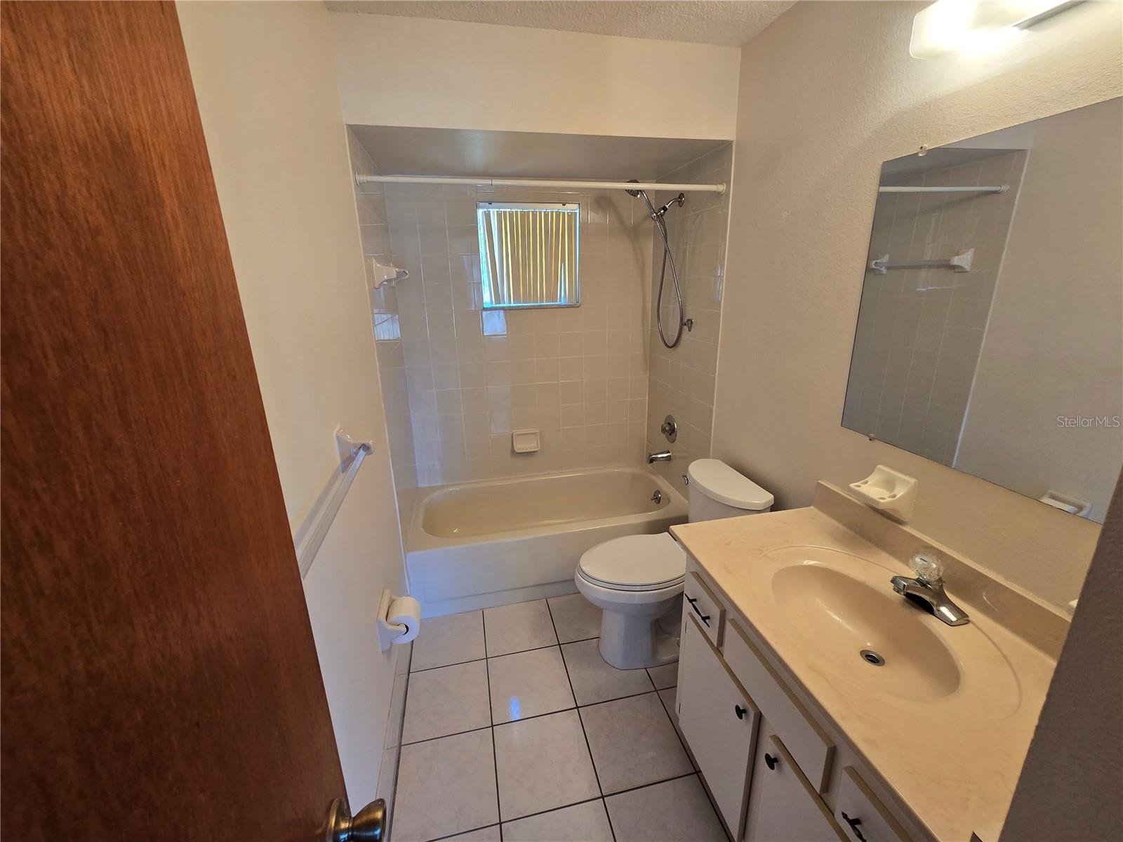 PALM CAY - Residential Lease