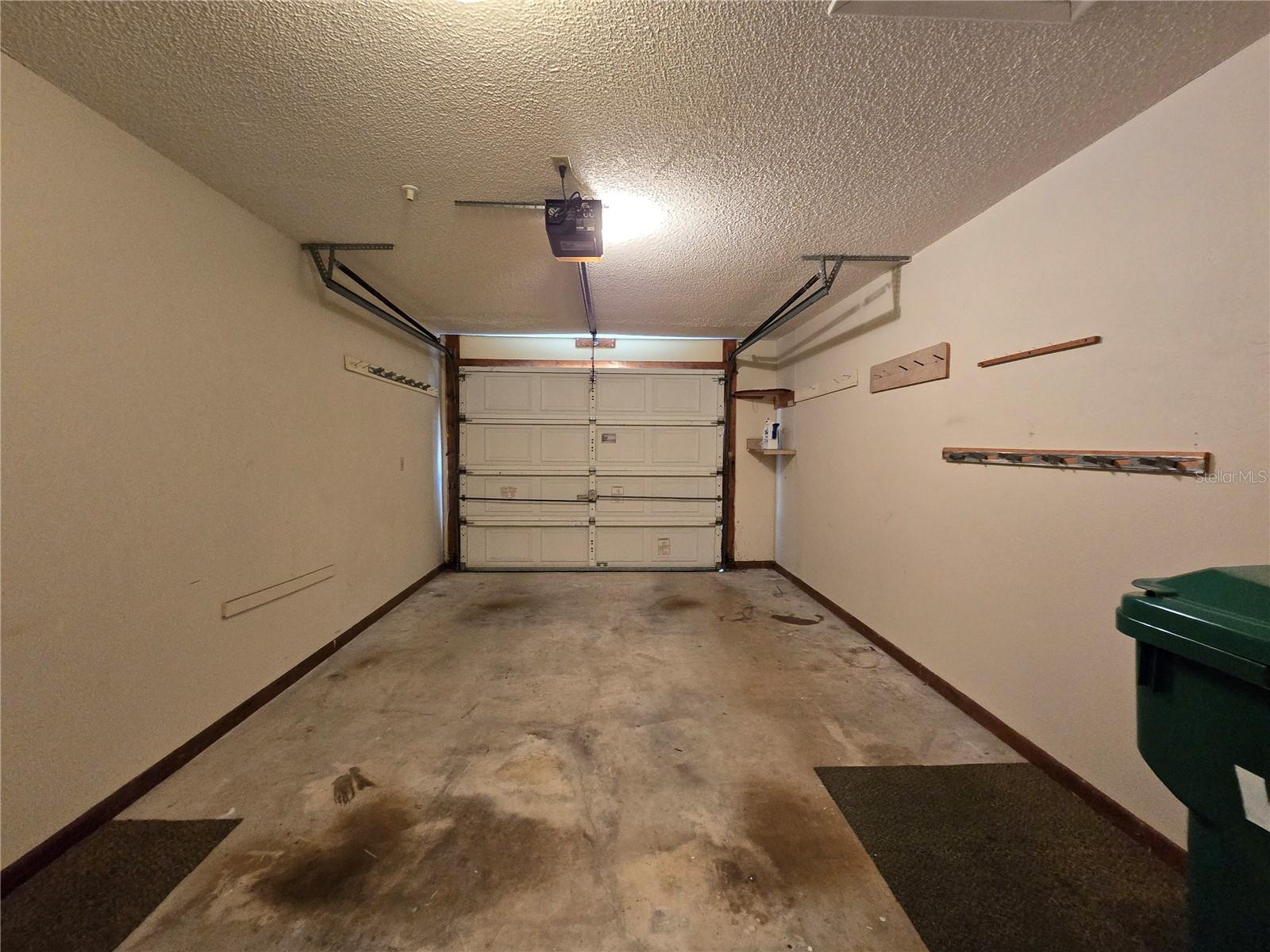 PALM CAY - Residential Lease