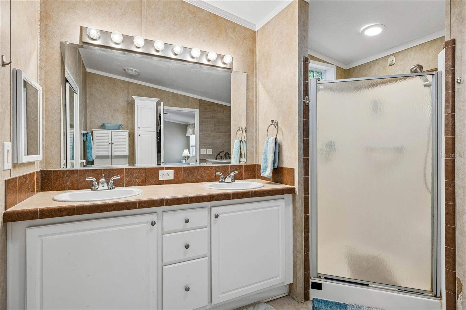 ST JOHNS RIVERSIDE ESTATES - Residential