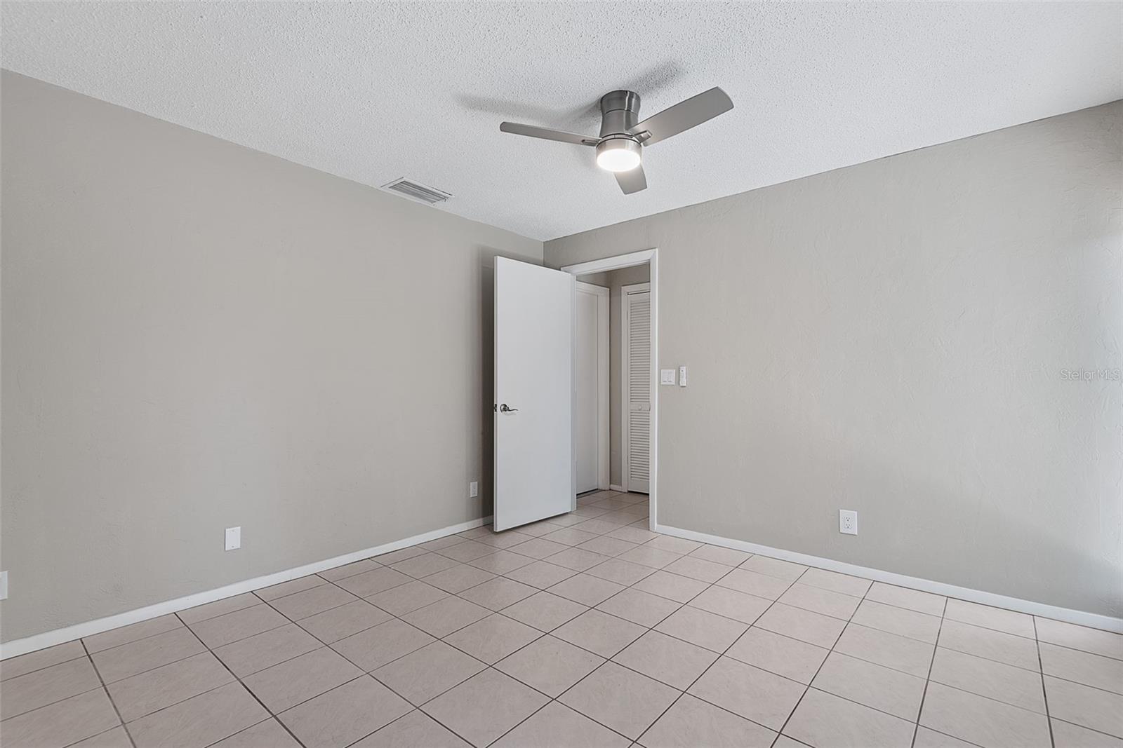 CAMBRIDGE UNIT 01 - Residential