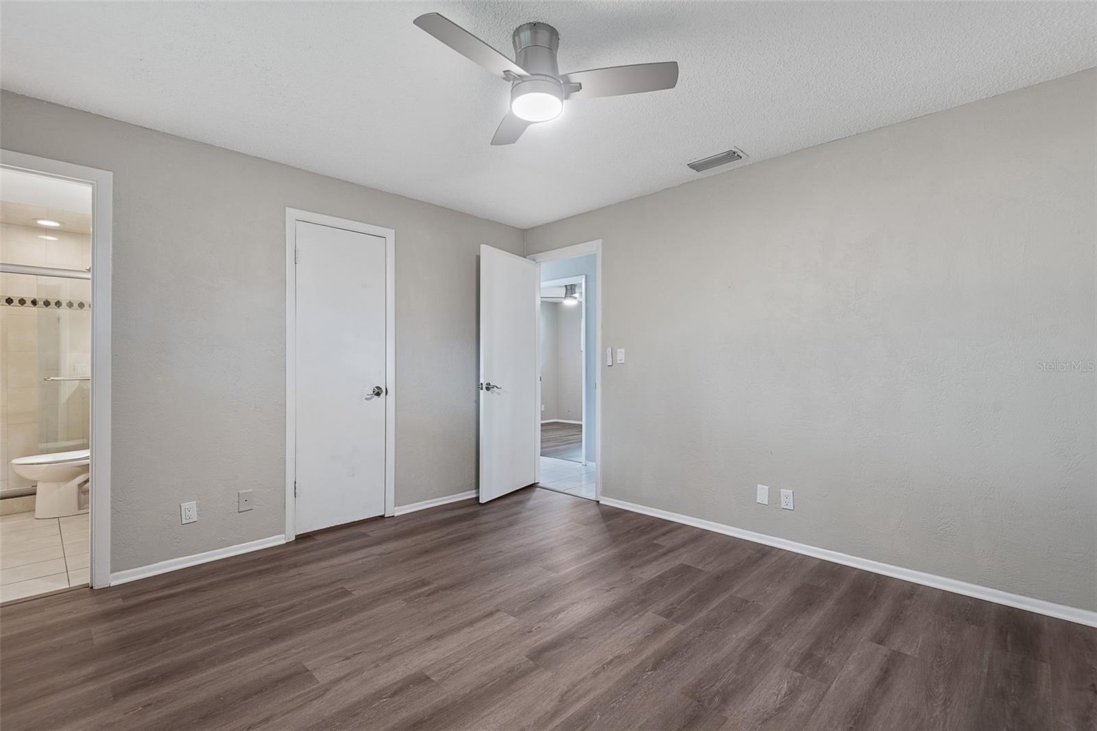 CAMBRIDGE UNIT 01 - Residential