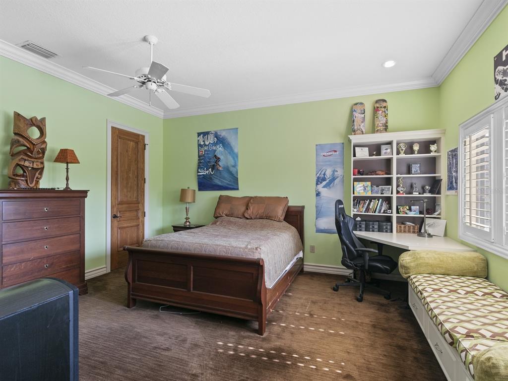 KEENES POINTE UNIT 2 - Residential