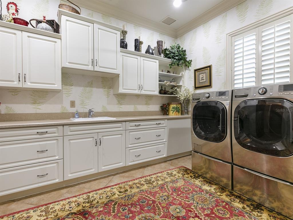 KEENES POINTE UNIT 2 - Residential