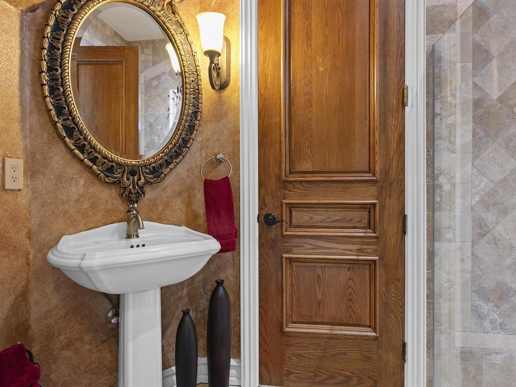 KEENES POINTE UNIT 2 - Residential