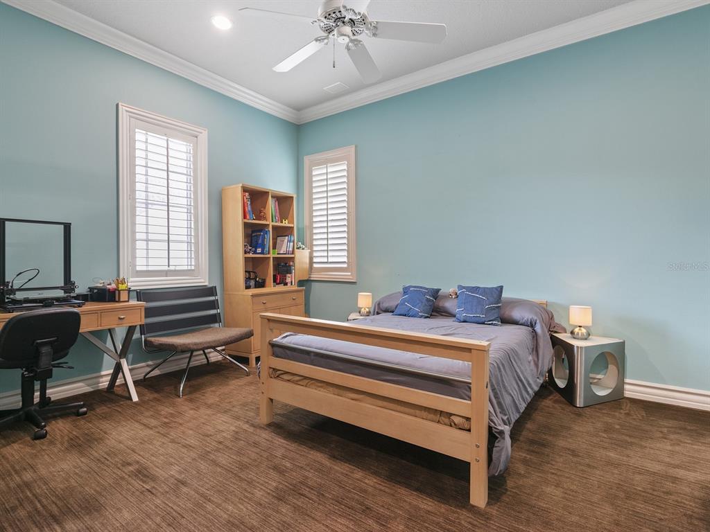 KEENES POINTE UNIT 2 - Residential