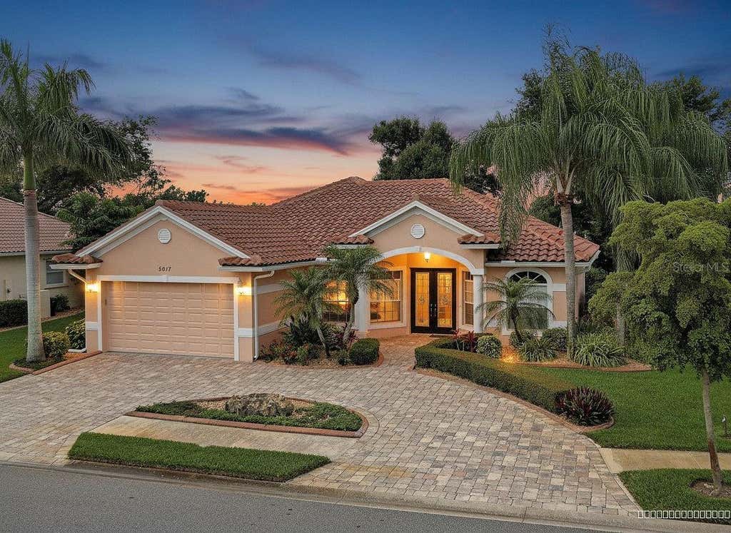Photo of 5017 Bella Terra Drive, Venice, FL 34293 (MLS # D6147676)