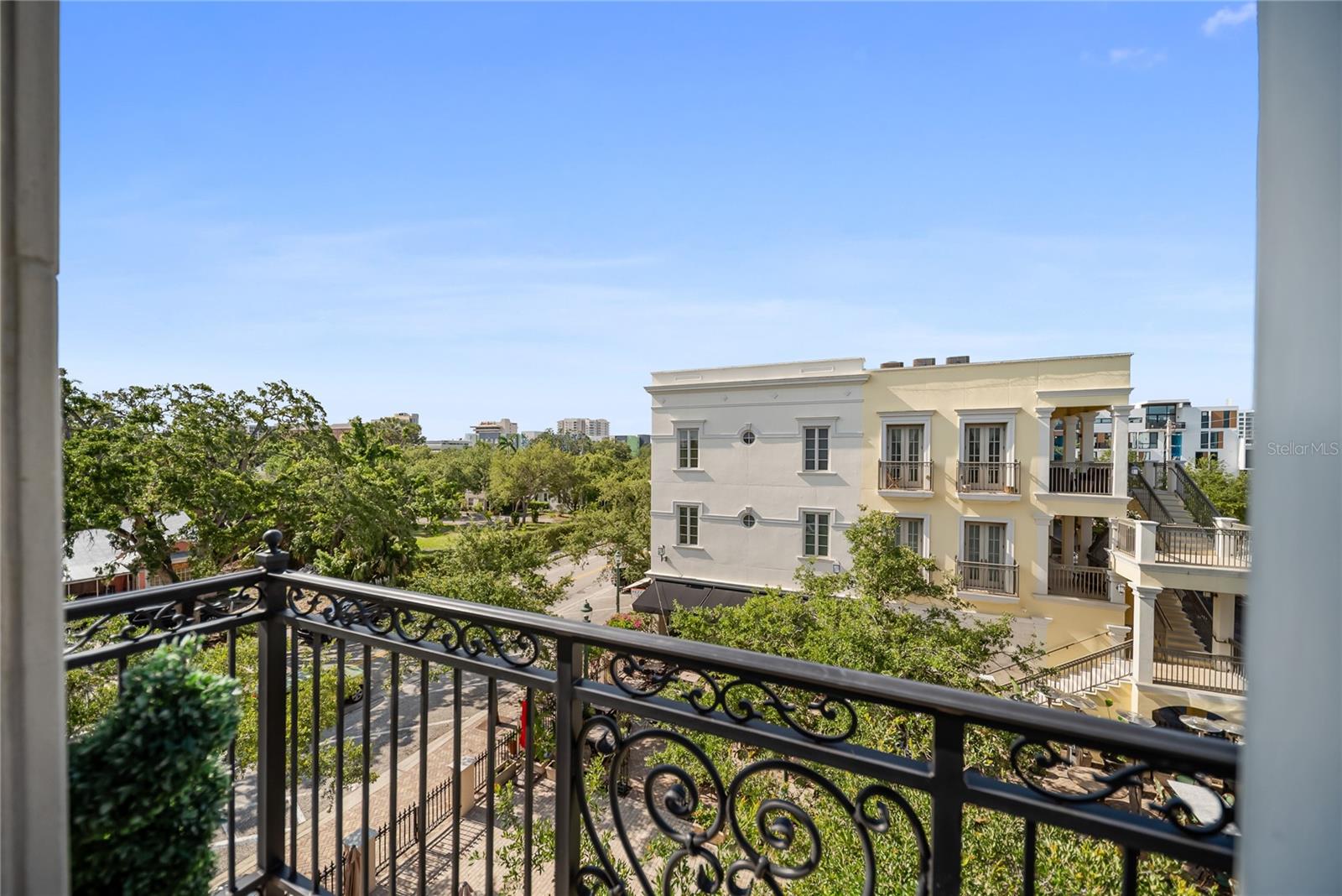 525 N ORANGE AVENUE 302