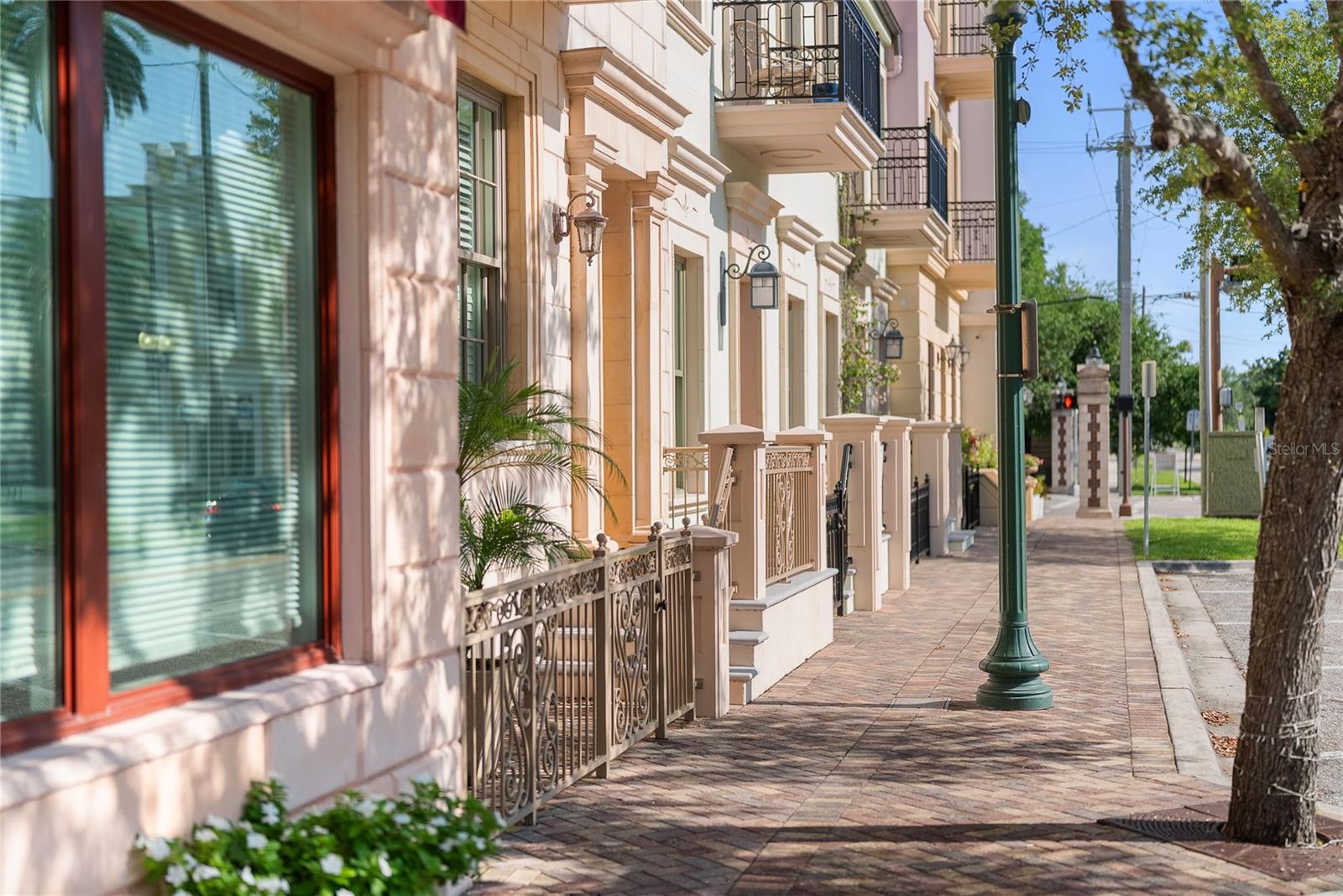 COURTYARD AT CITRUS - Residential