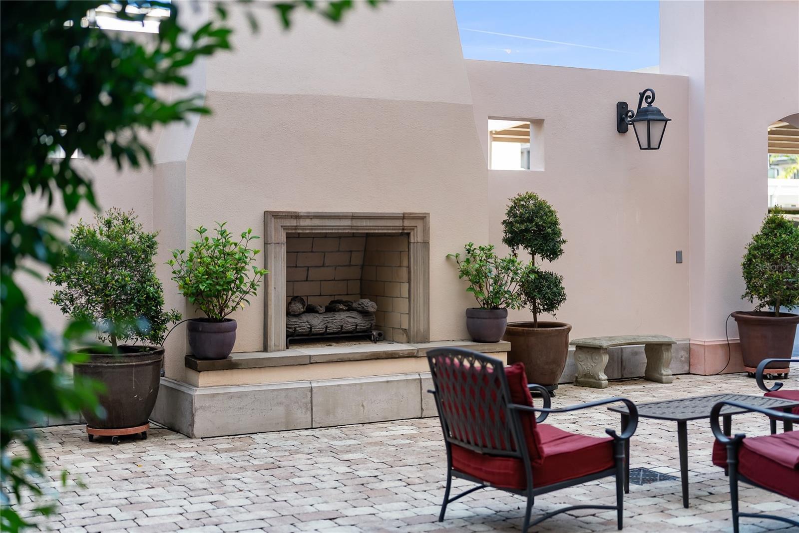 COURTYARD AT CITRUS - Residential