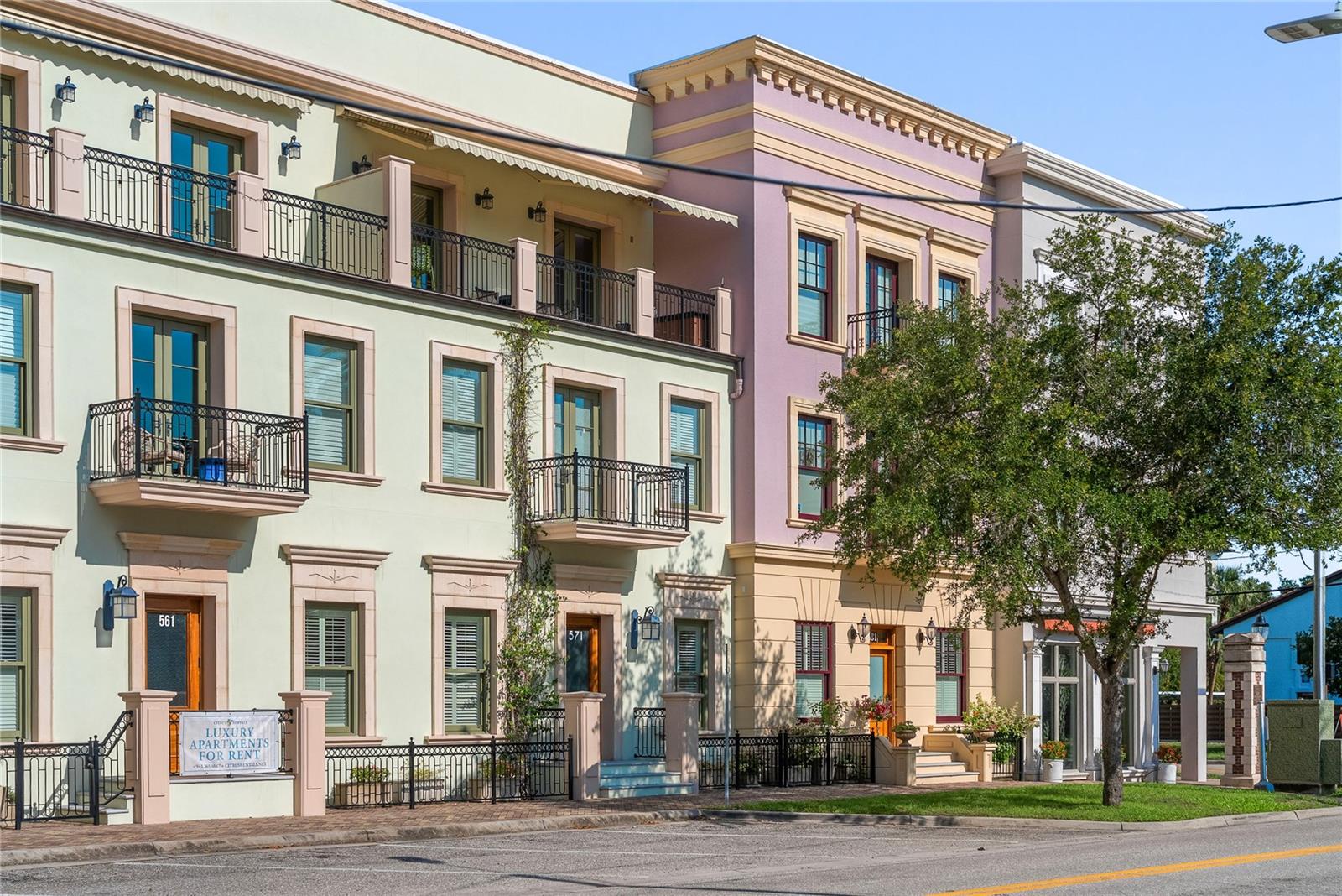 COURTYARD AT CITRUS - Residential