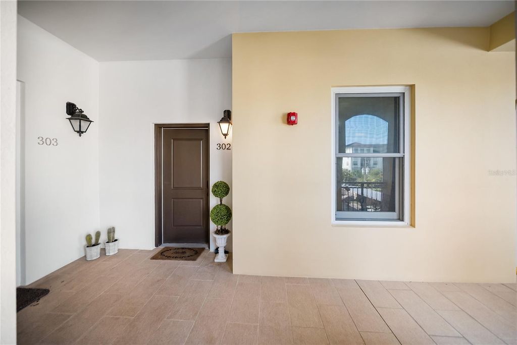 Photo of 525 N Orange Avenue #302, Sarasota, FL 34236 (MLS # A4654803)