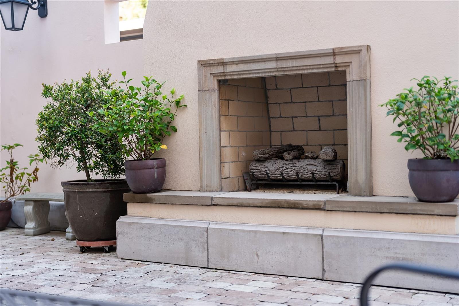 COURTYARD AT CITRUS - Residential