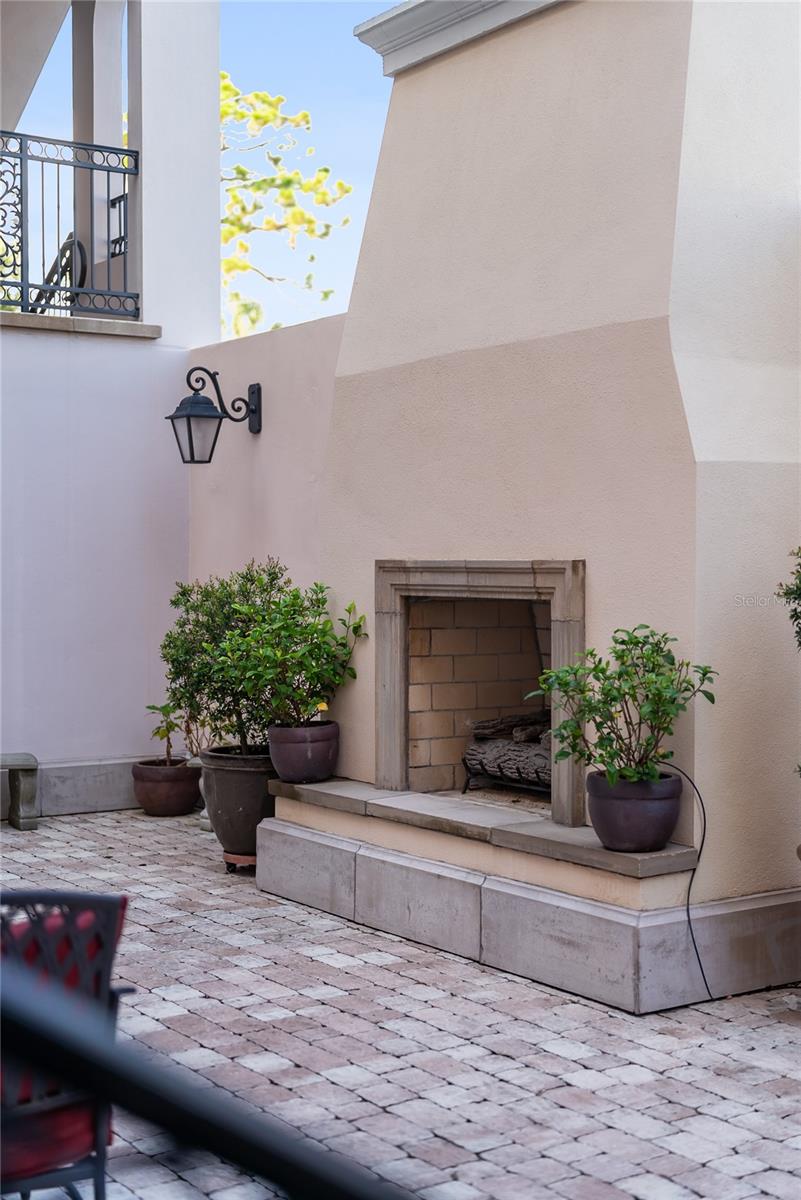 COURTYARD AT CITRUS - Residential