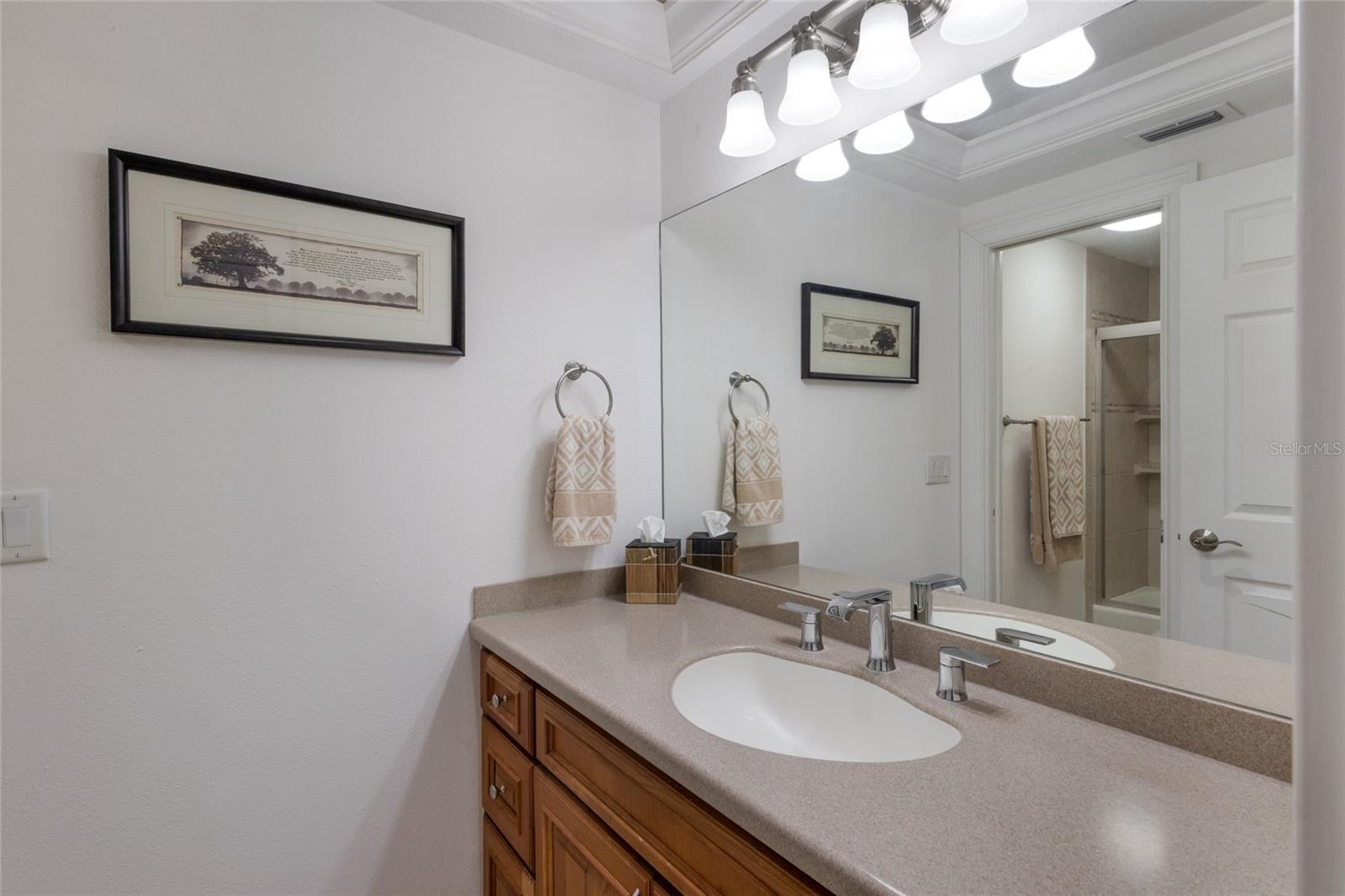 COUNTRY CLUB SHORES - Residential