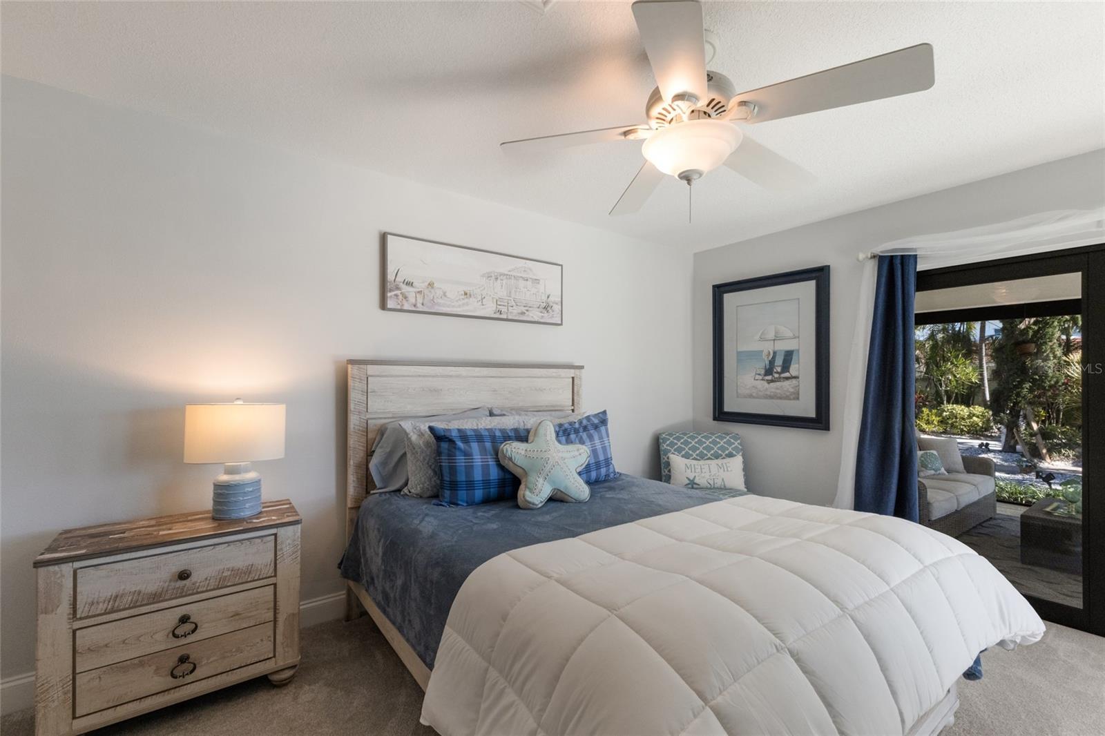 COUNTRY CLUB SHORES - Residential