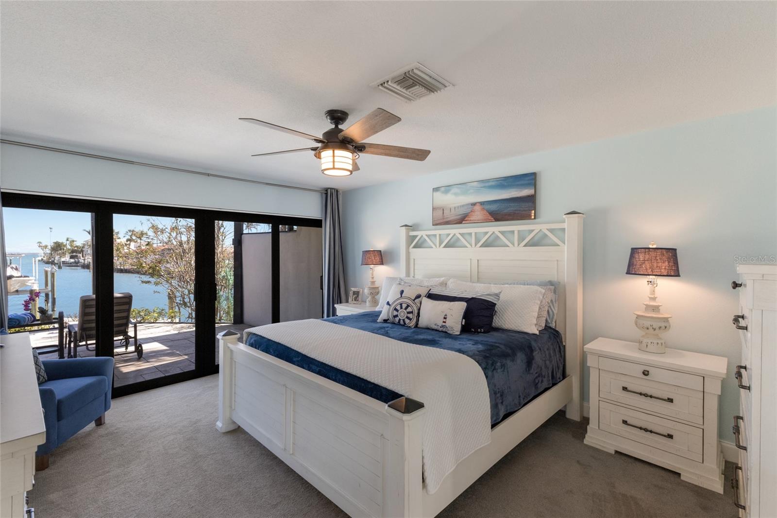 COUNTRY CLUB SHORES - Residential