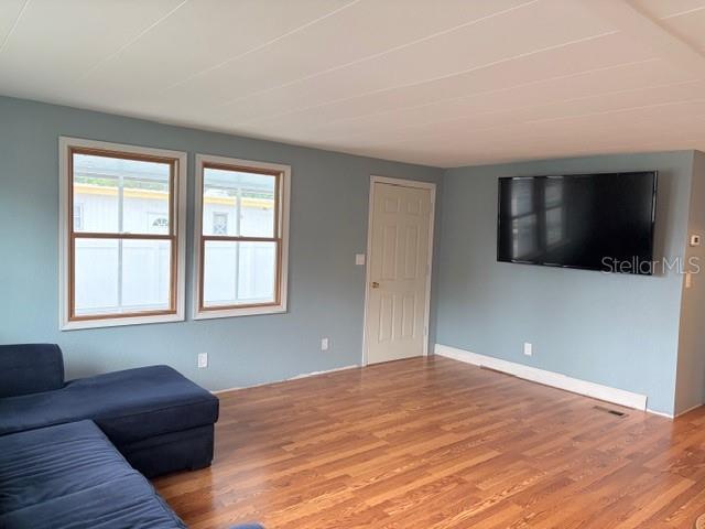 PLEASURE WORLD PARK - Residential