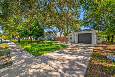 Photo of 608 2nd Street SW, Largo, FL 33770 (MLS # TB8541306)
