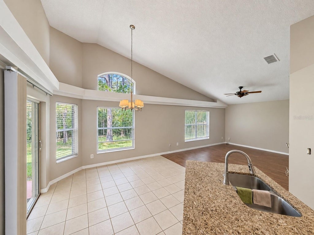 Photo of 936 Oak Chase Drive, Orlando, FL 32828 (MLS # O6444236)