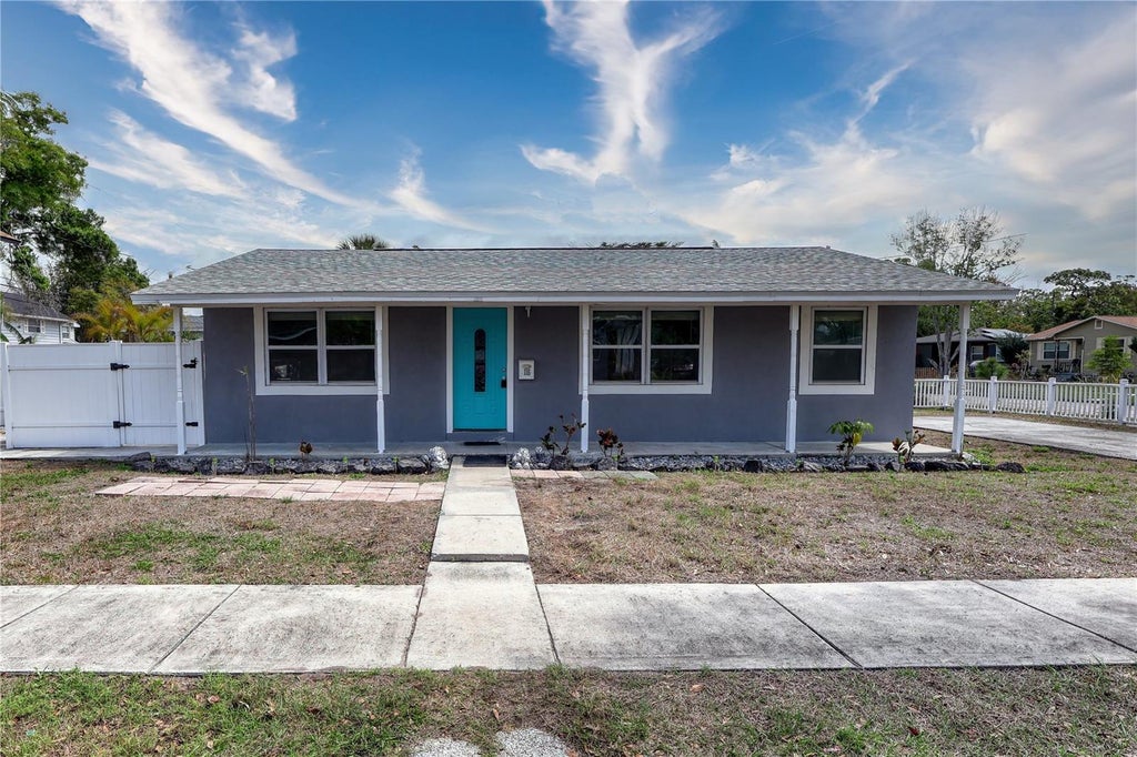 Photo of 116 44th Street S, St Petersburg, FL 33711 (MLS # O6437939)