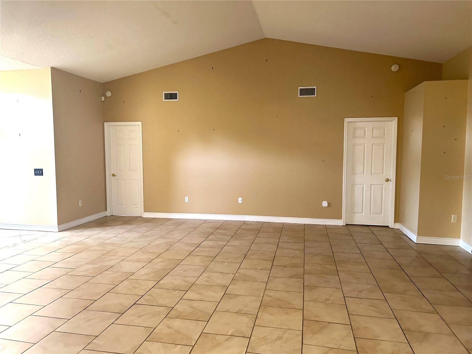 11137 BROOKLAWN DRIVE