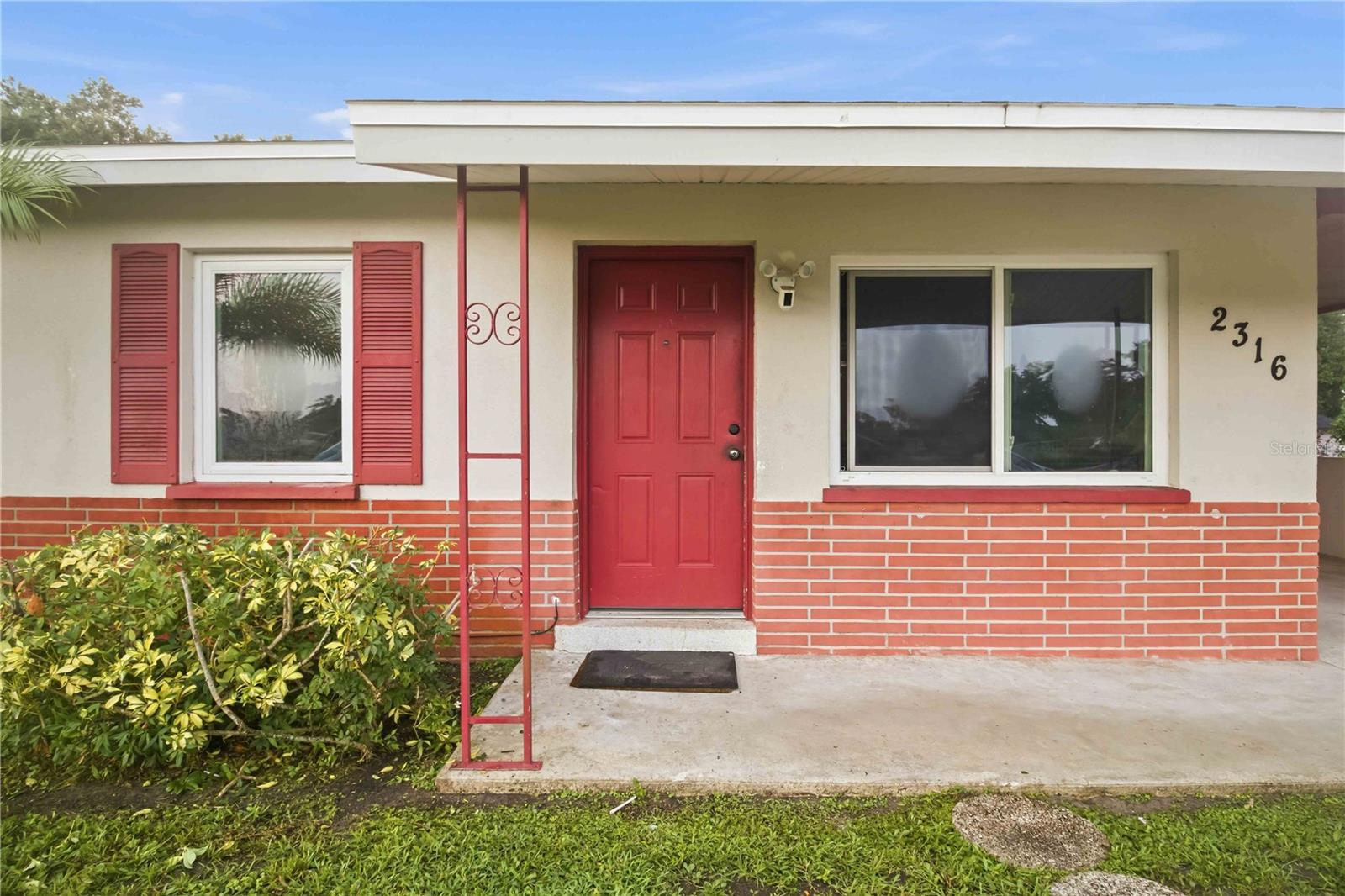 2316 POWELL CIRCLE