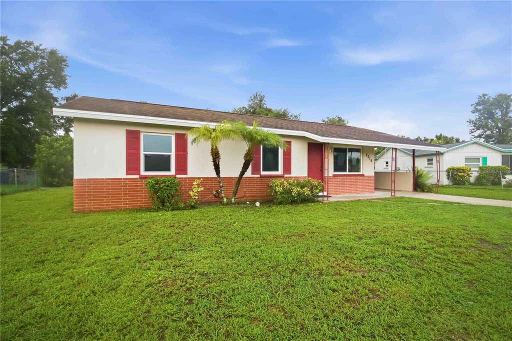 Photo of 2316 Powell Circle, Sarasota, FL 34234 (MLS # A4701544)