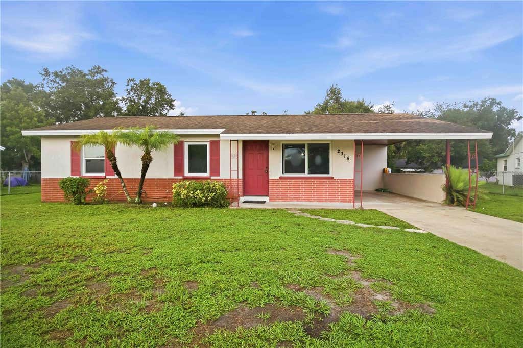 Photo of 2316 Powell Circle, Sarasota, FL 34234 (MLS # A4701544)