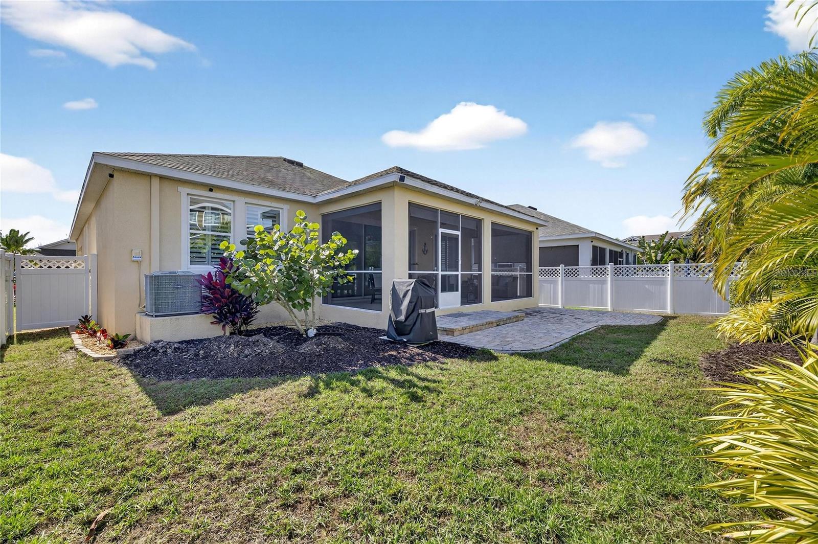 MIRABAY PRCL 22 - Residential