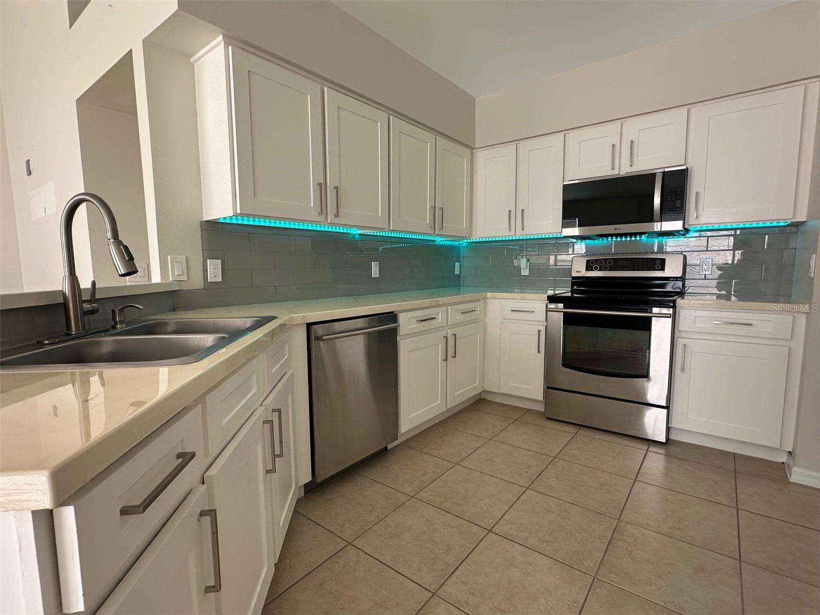 MALLARD CREEK - Residential Lease