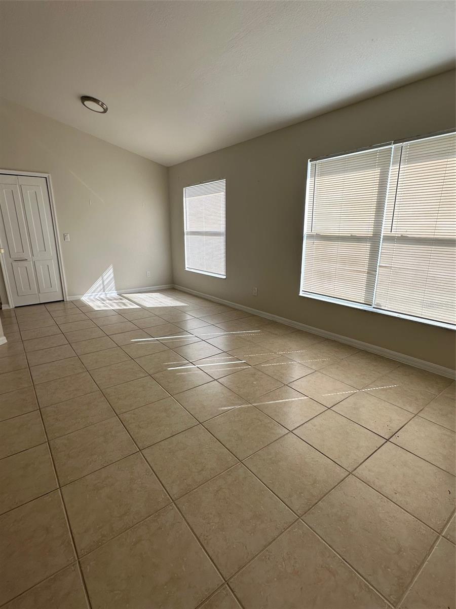 MALLARD CREEK - Residential Lease