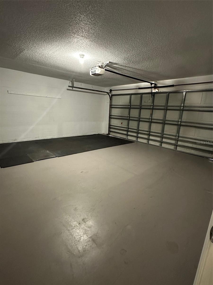 MALLARD CREEK - Residential Lease