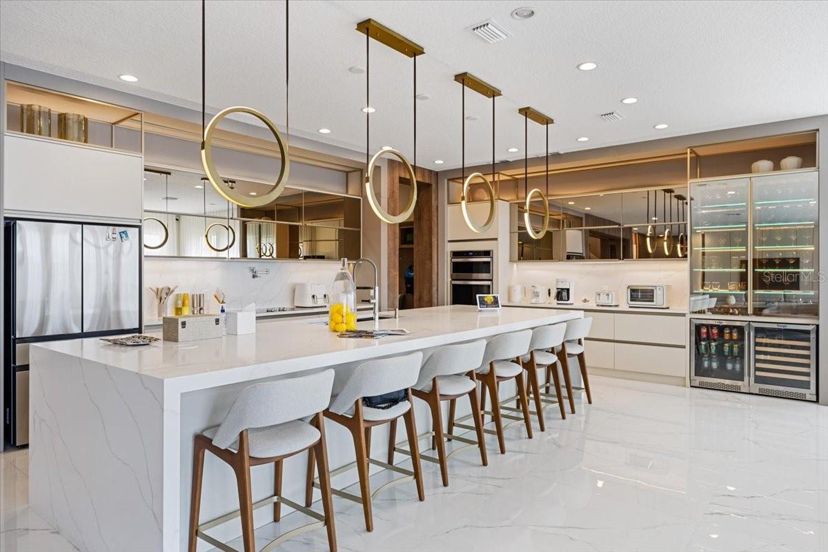 LAKESHORE - Residential