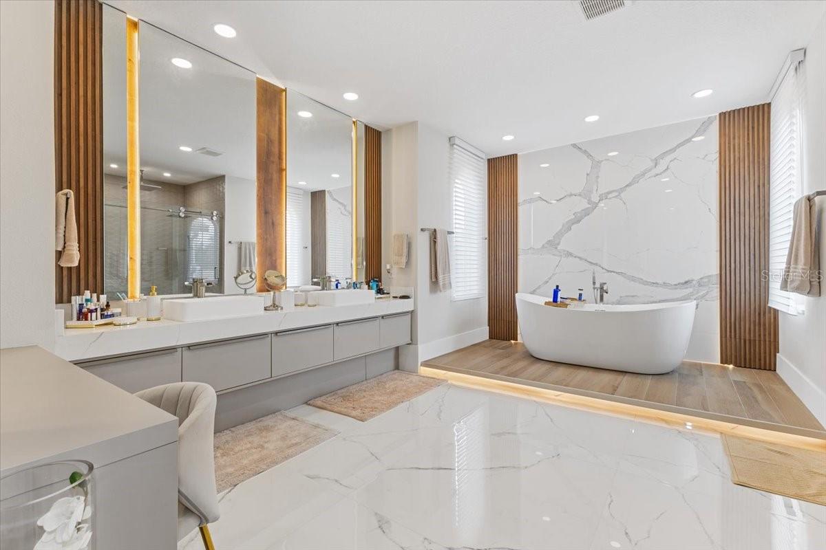 LAKESHORE - Residential