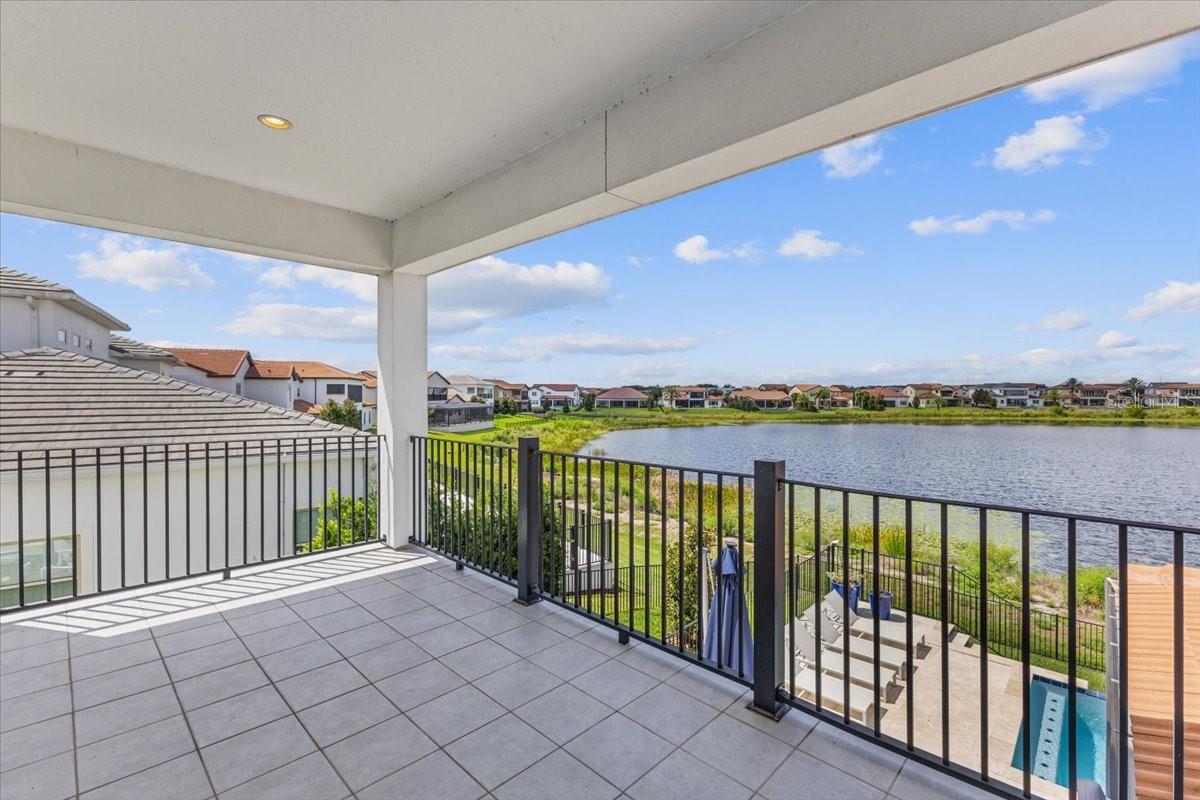 LAKESHORE - Residential